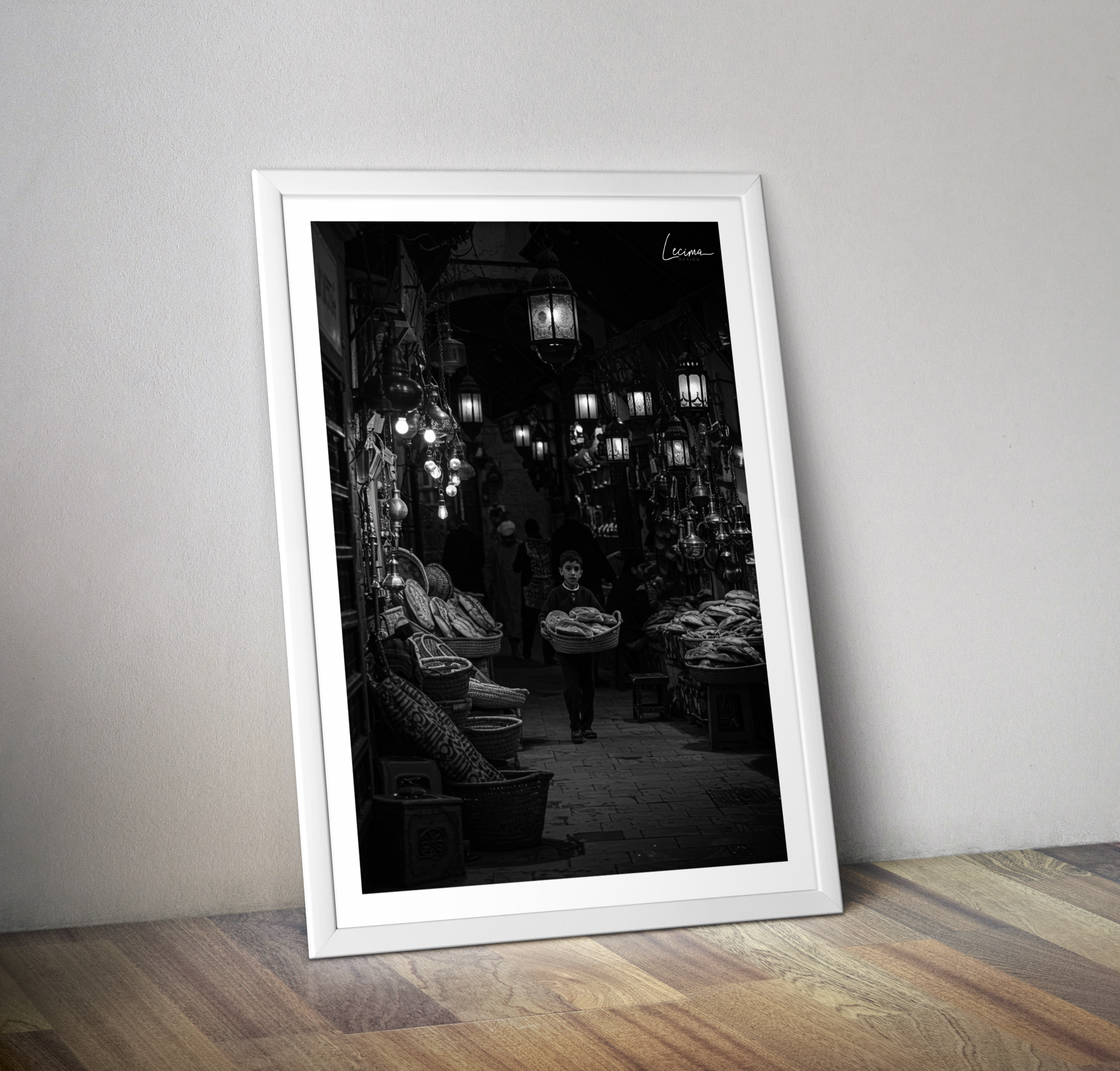 Affiche enfants pain dans les souks Maroc - Poster orientaliste noir et blanc